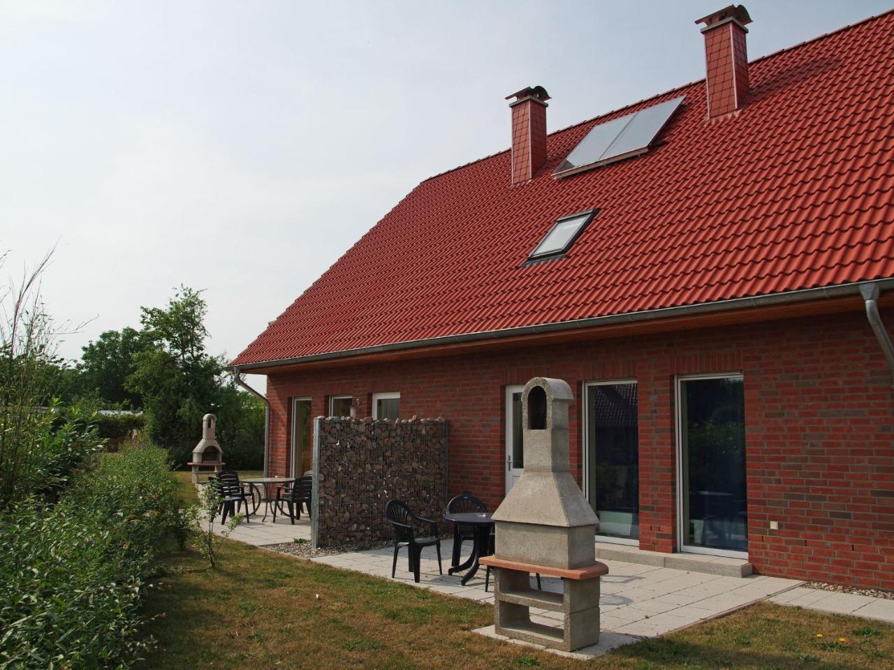 5-Bedroom Holiday Home In Zierow With Garden Esterno foto